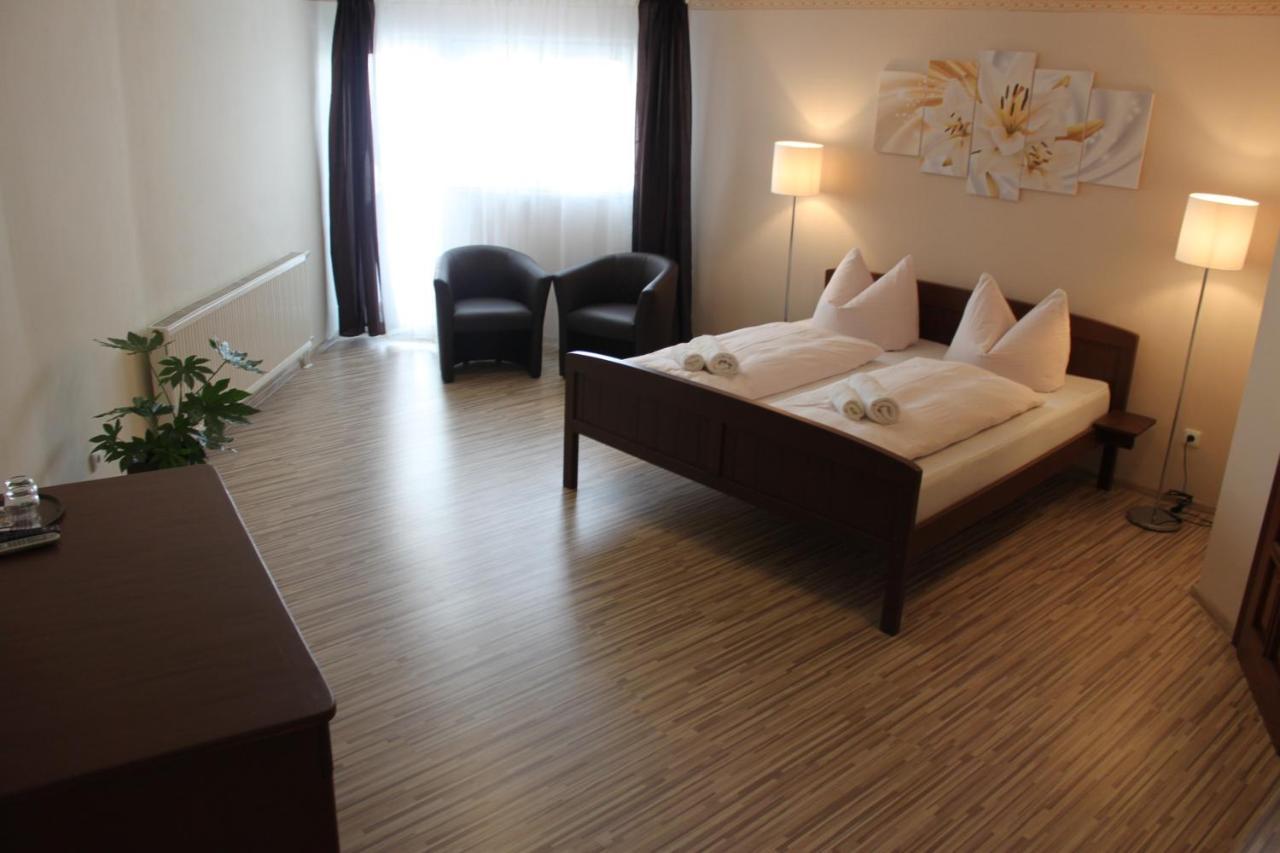 Hotel Zlaty Lev Svitavy Esterno foto